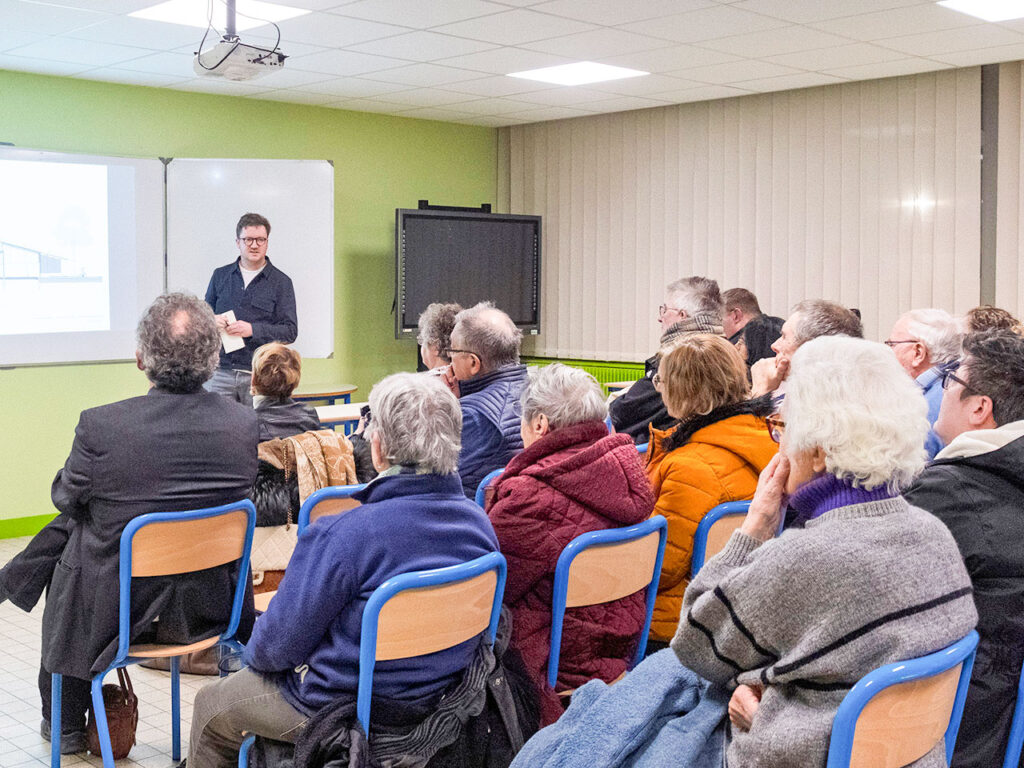Réunion de présentation des futurs locaux de CAPS