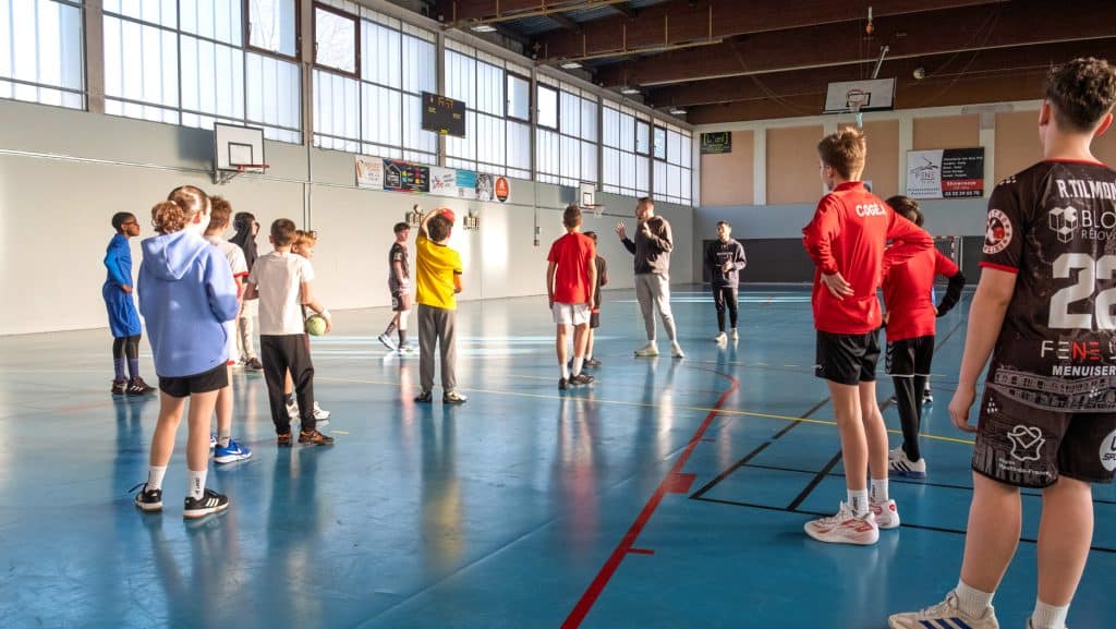 Jeunes à l'entrainement au Amiens Handball Club