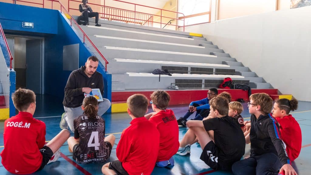 Jeunes à l'entrainement au Amiens Handball Club