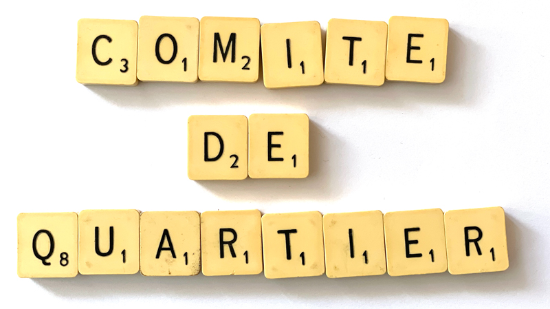 Comité de quartier en lettres de scrabble