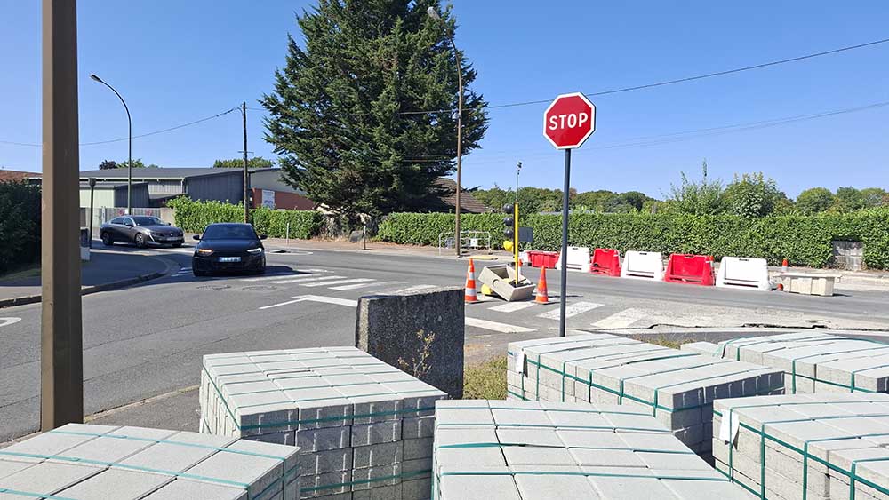 Carrefour modifié rue Frédéric Mistral