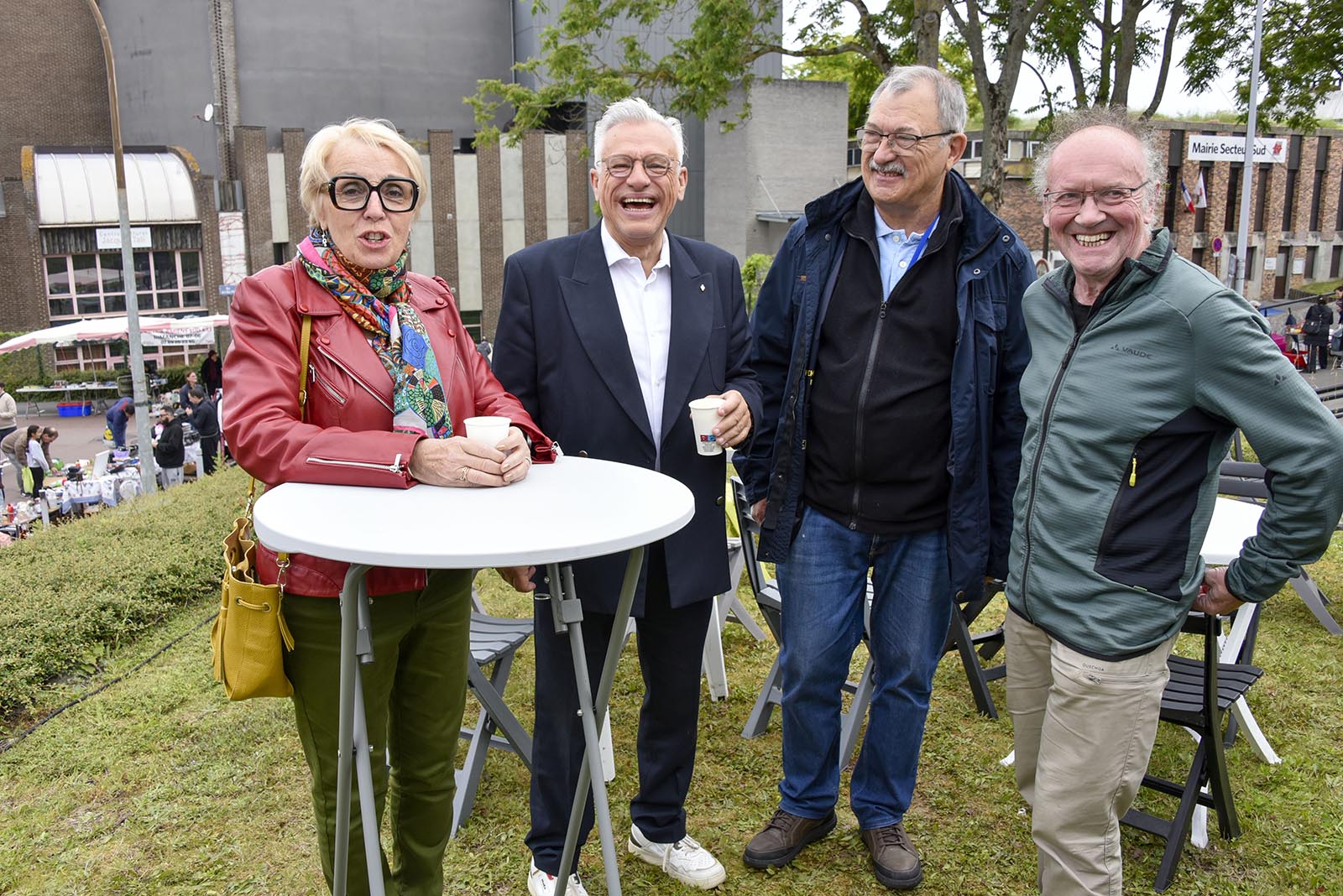 De gauche à droite, France Fongueuse, élue du département de la Somme, Jean-Claude Ester, maire adjoint, élu de proximité au quartier Sud-Est, Didier Loncke, président du Comité de quartier Amiens Sud-Est et Dominique Levesque, vice-président, à la réderie du quartier.