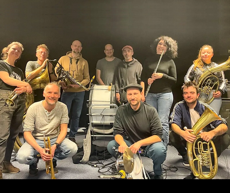 la fanfare Super5 Orkestar